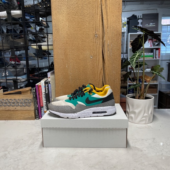 Nike Airmax 1 Ultra Essential 'Emerald Green' - Picture 3 of 5